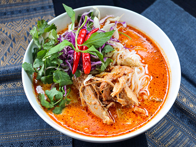 Delicious and nutritious Khao Poon dish